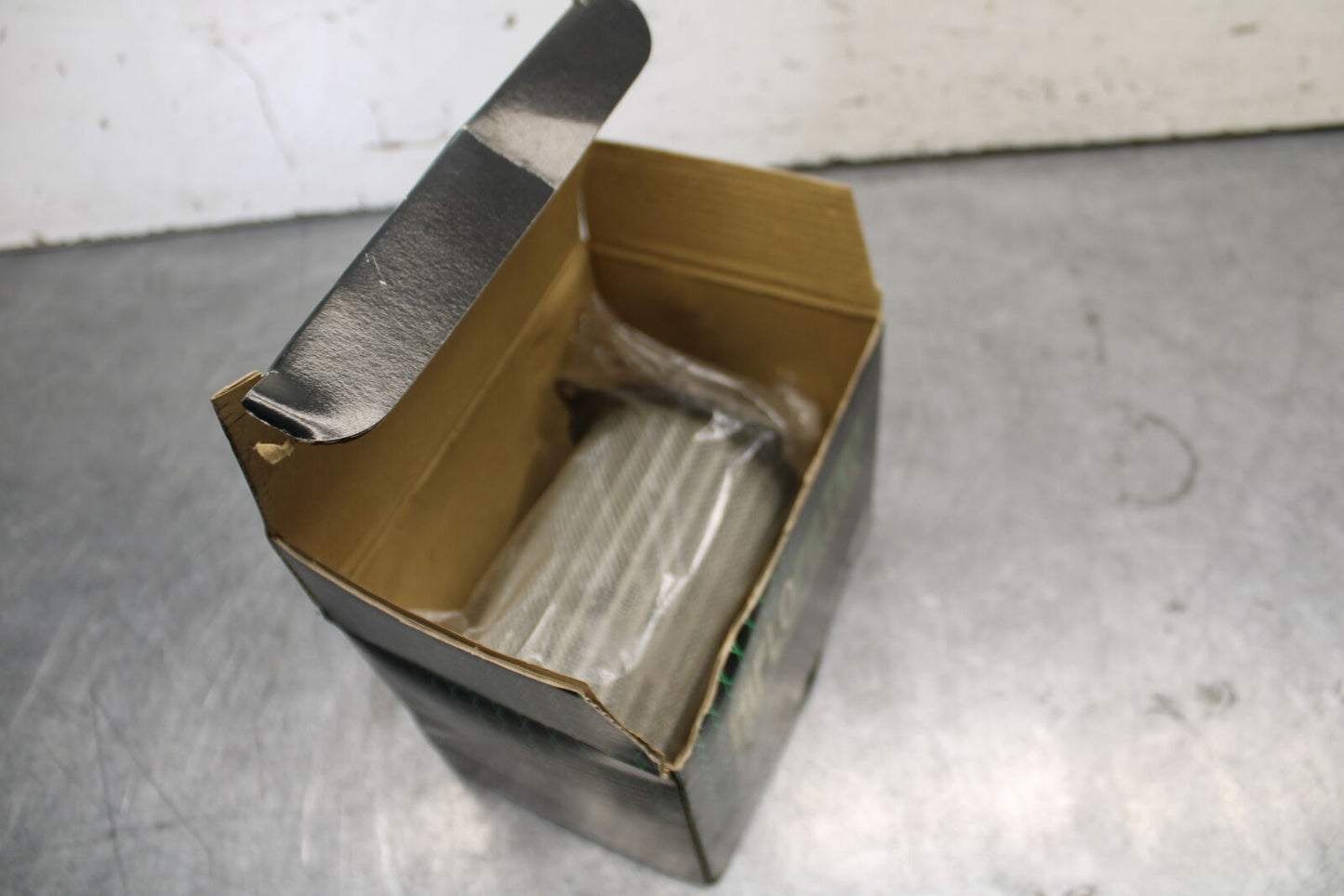 04-09 SUZUKI GS500F AIRBOX AIR INTAKE FILTER BB261