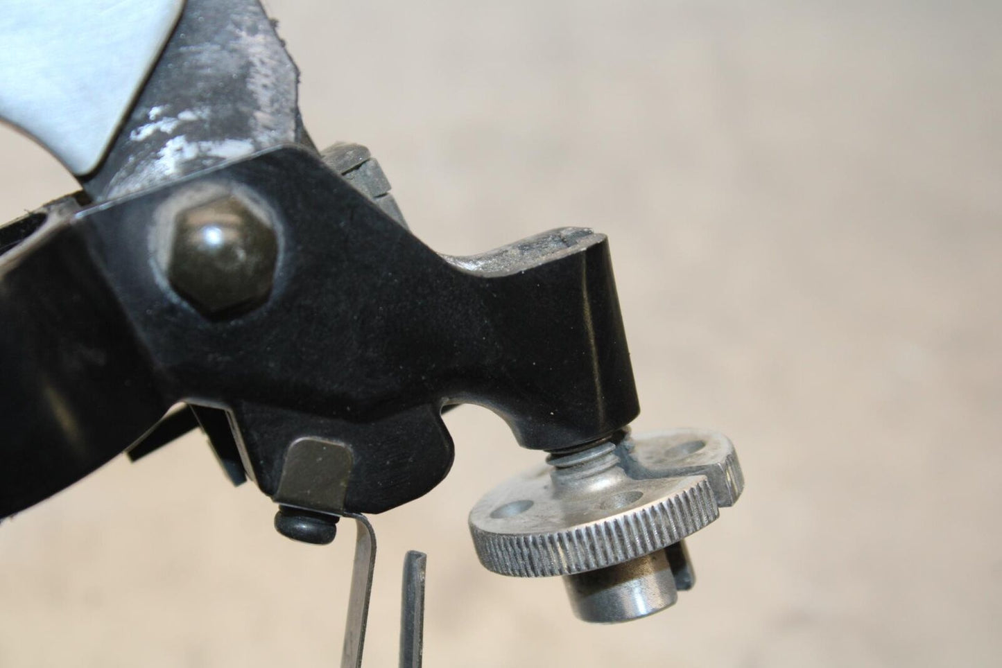 1999 Suzuki GSXR600 CLUTCH PERCH MOUNT WITH LEVER 57500-40F11 BB580