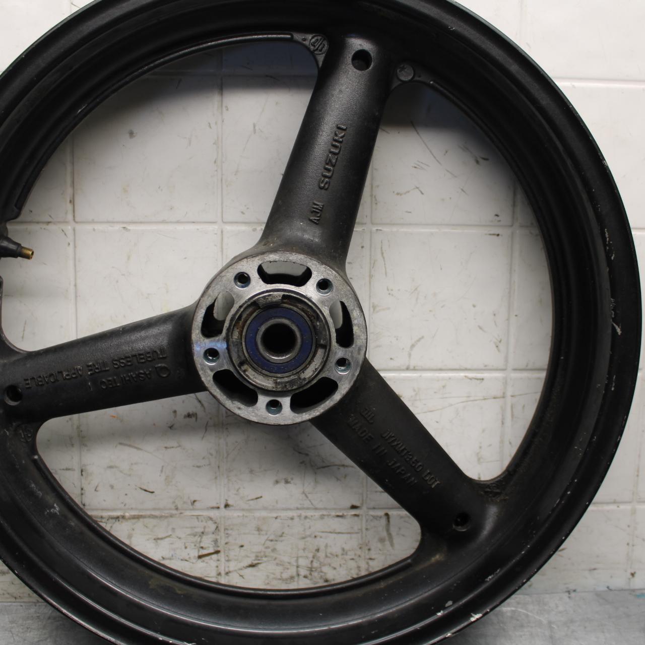 1997 Suzuki Bandit 1200 GSF1200S FRONT WHEEL BB559