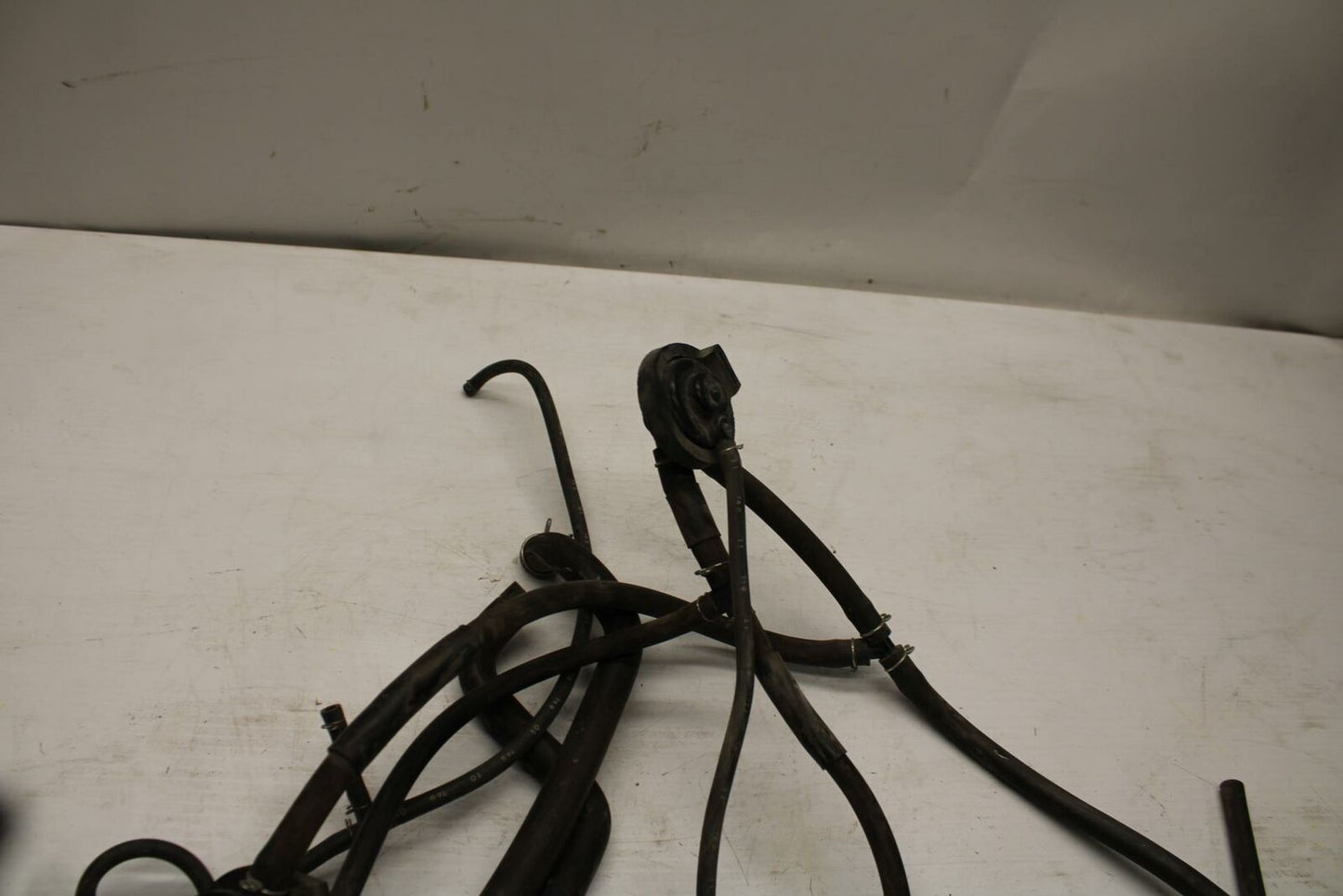 00-07 HONDA SHADOW SABRE 1100 AIR VALVE SOLENOID TOP ENGINE SWITCH SENSOR BB350