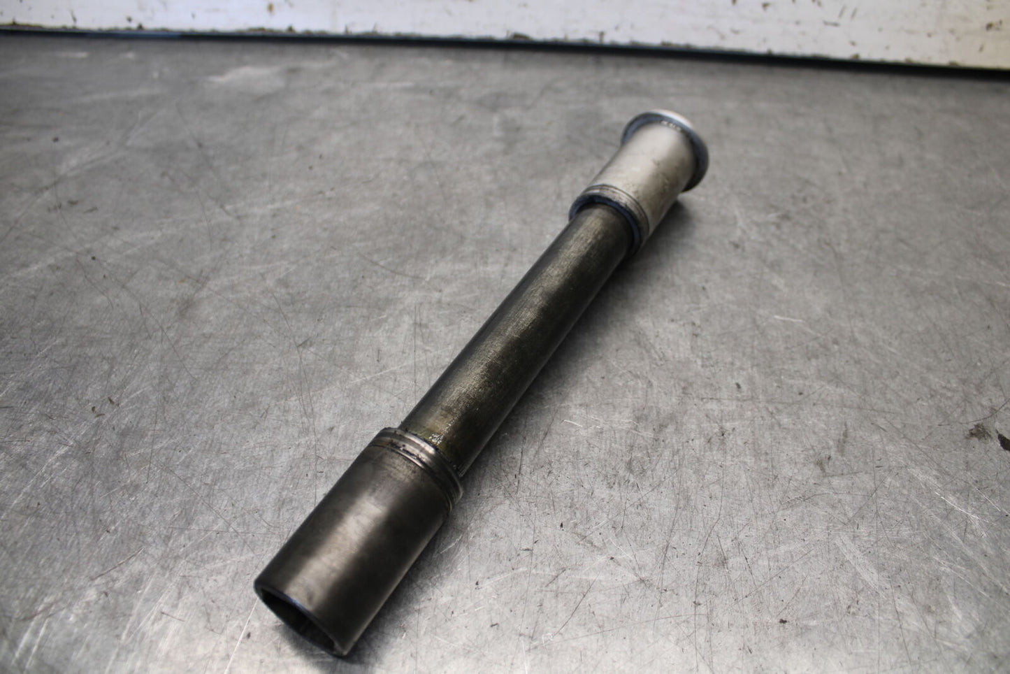 04-05 SUZUKI GSXR600 FRONT WHEEL RIM AXLE PIVOT BOLT 54711-35F10 BB658