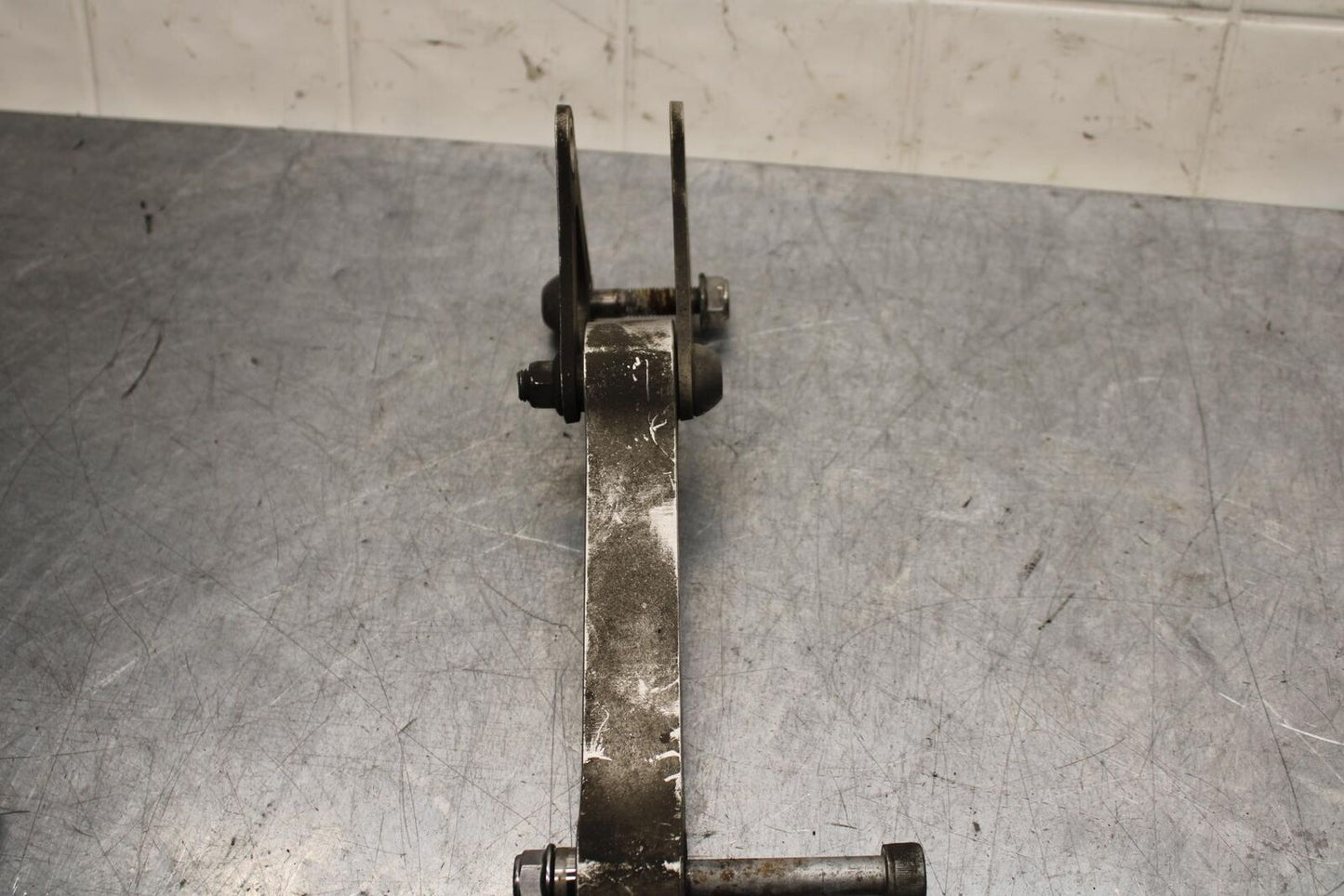 2009 Triumph Daytona 675 REAR DOGBONE SHOCK LINKAGE LINK BB584