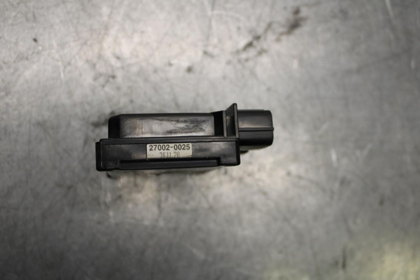 17 KAWASAKI Z900 ZR900 RELAY ASSEMBLY FUSE BOX BB549