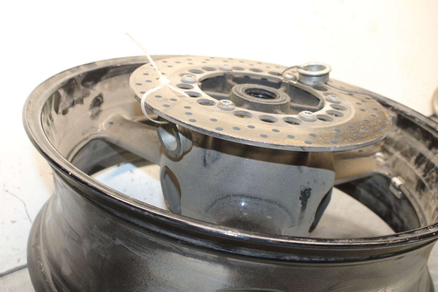 91-93 YAMAHA FZR1000 REAR WHEEL BACK RIM BB28
