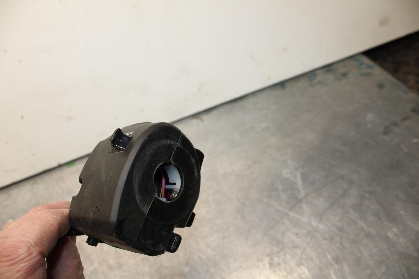 23-24 KAWASAKI ZX4R ZX 4RR ZX 4 RR ZX4 RR LEFT CLIP ON HANDLE HORN SIGNALS BB610