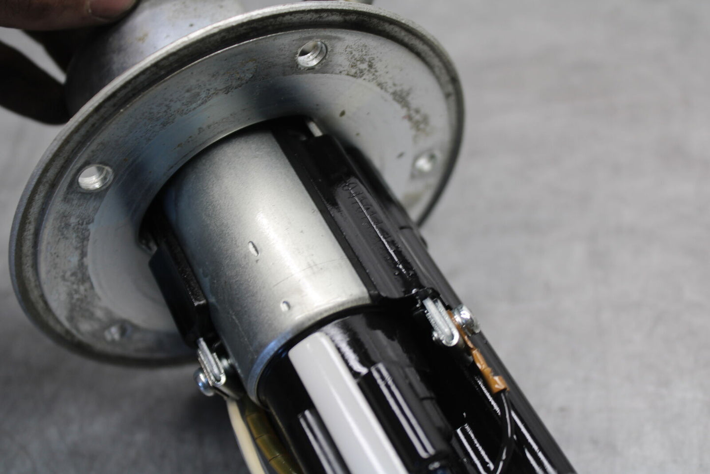 04-05 SUZUKI GSXR600 FUEL PUMP GAS PETROL SENDER UNIT 15100-29G00 BB658