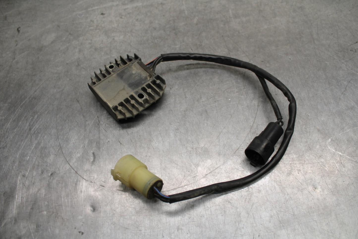 00-02 KAWASAKI NINJA ZX6R RECTIFIER VOLTAGE REGULATOR BB750