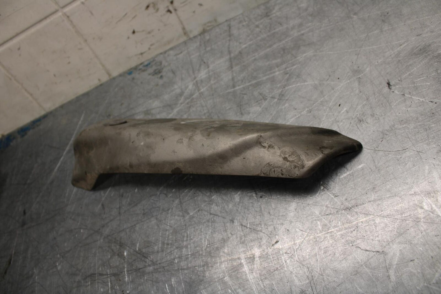 17-21 TRIUMPH STREET TRIPPLE R ABS MUFFLER EXHAUST PIPE COVER HEAT bb452