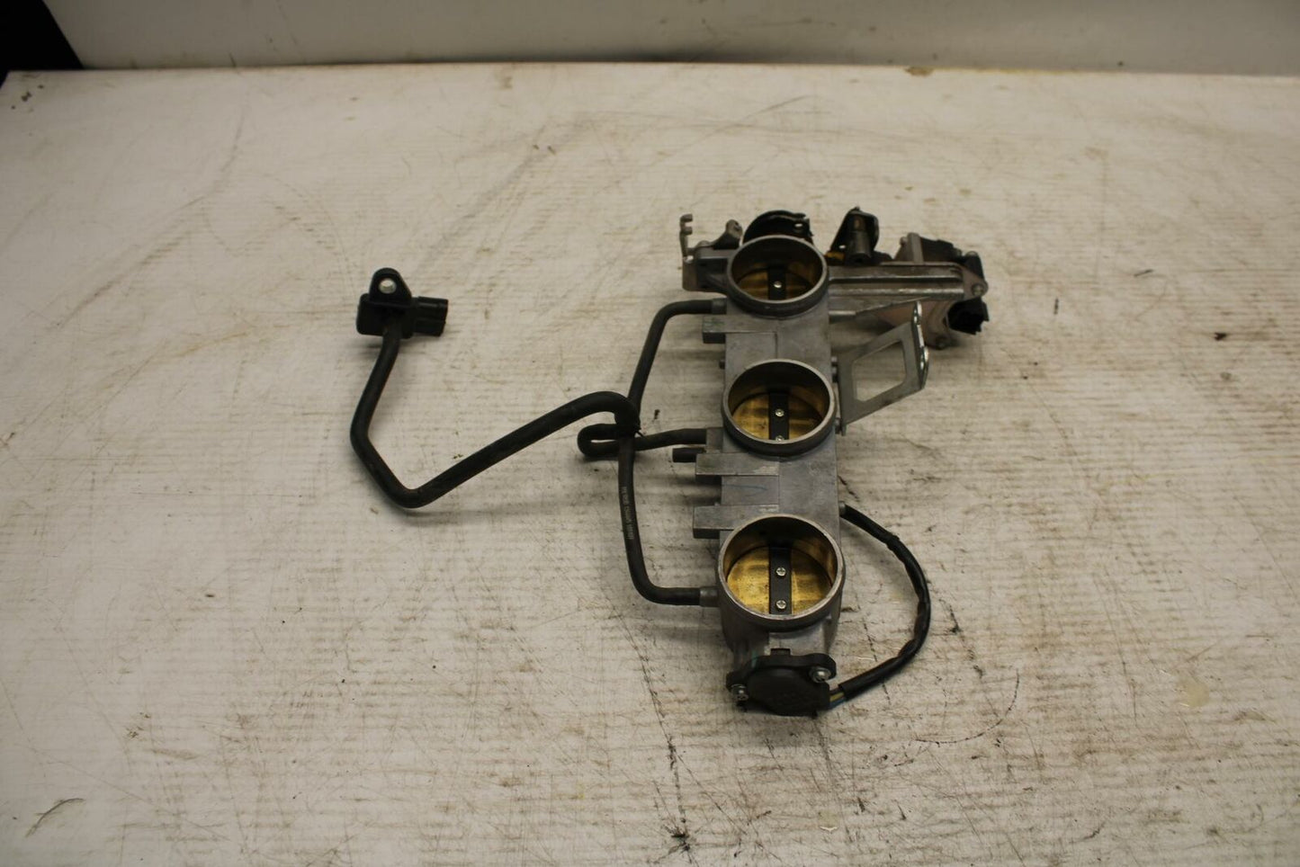 08-11 TRIUMPH SPEED TRIPLE MAIN FUEL INJECTORS / THROTTLE BODIES BB366
