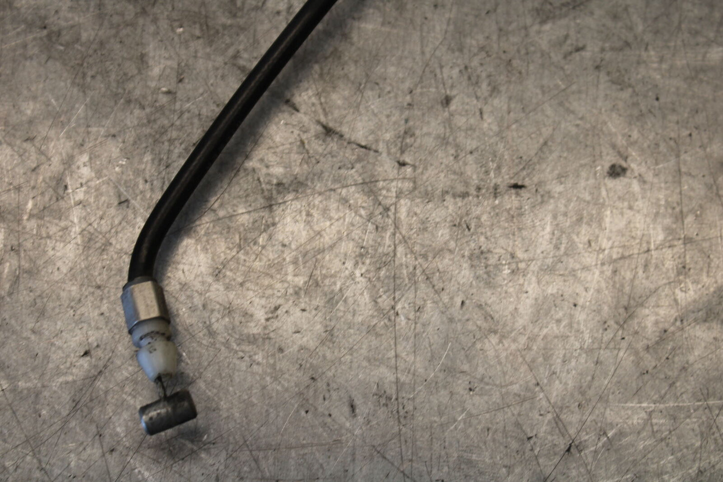 03-07 SUZUKI SV1000S REAR PASSENGER SEAT LATCH LOCK ASSEMBLY BB657