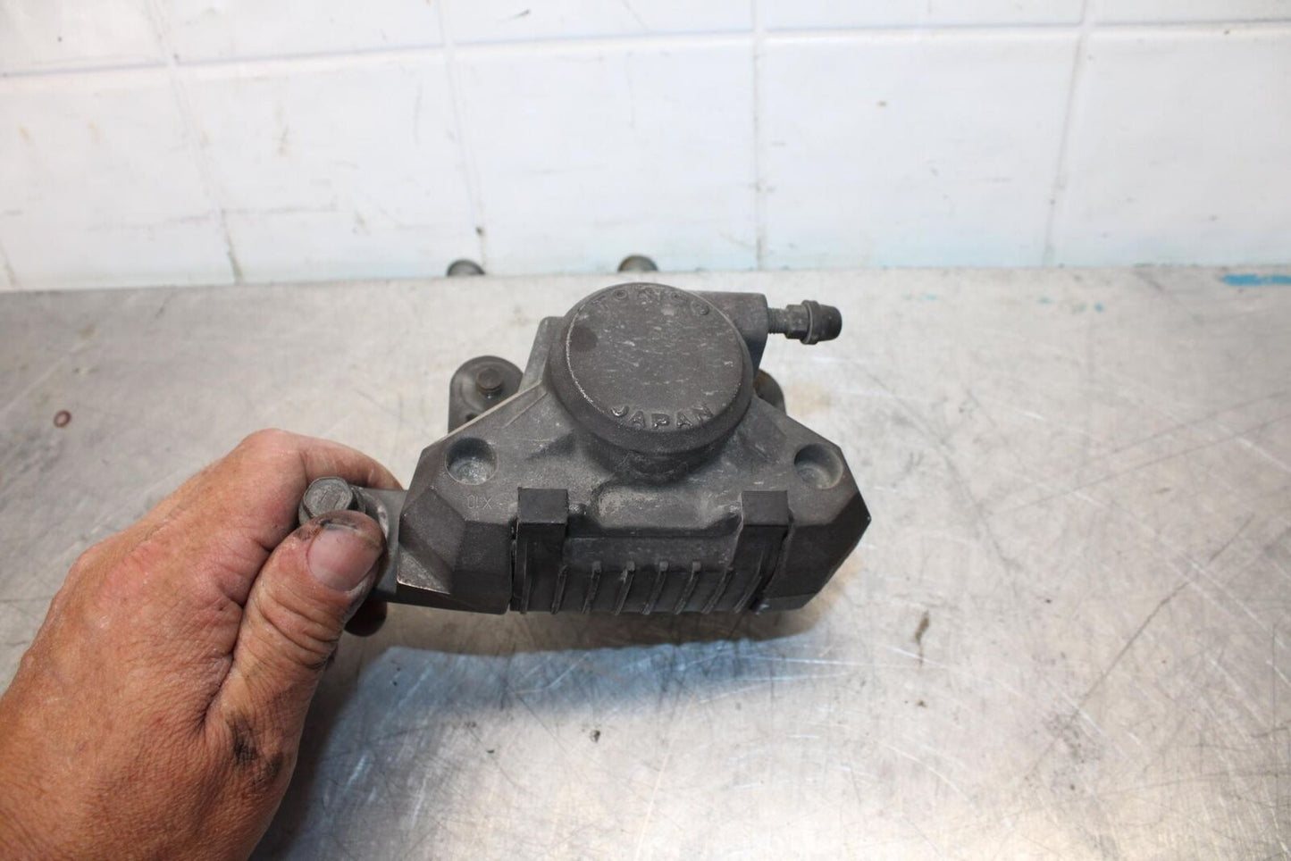 91-92 SUZUKI GSXR1100 GSXR 1100M REAR BACK BRAKE CALIPER BB435