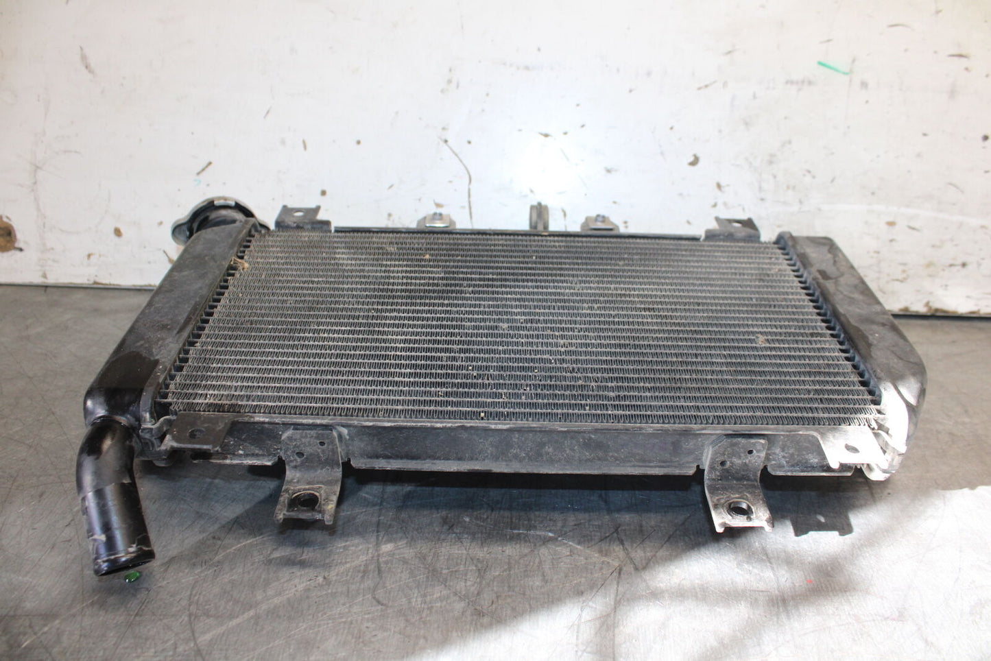 19-22 KAWASAKI Z400 ENGINE RADIATOR MOTOR COOLER COOLING RADIATER BB708