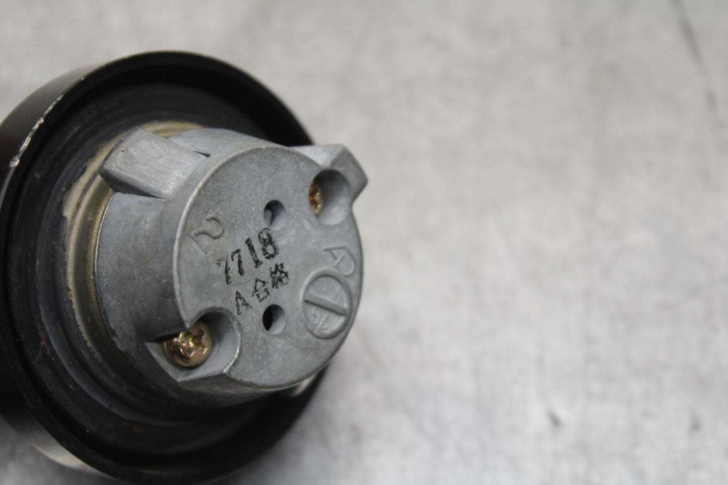 1998 Yamaha Vmax 1200 VMX1200 GAS CAP AND SEAT LOCK BB620