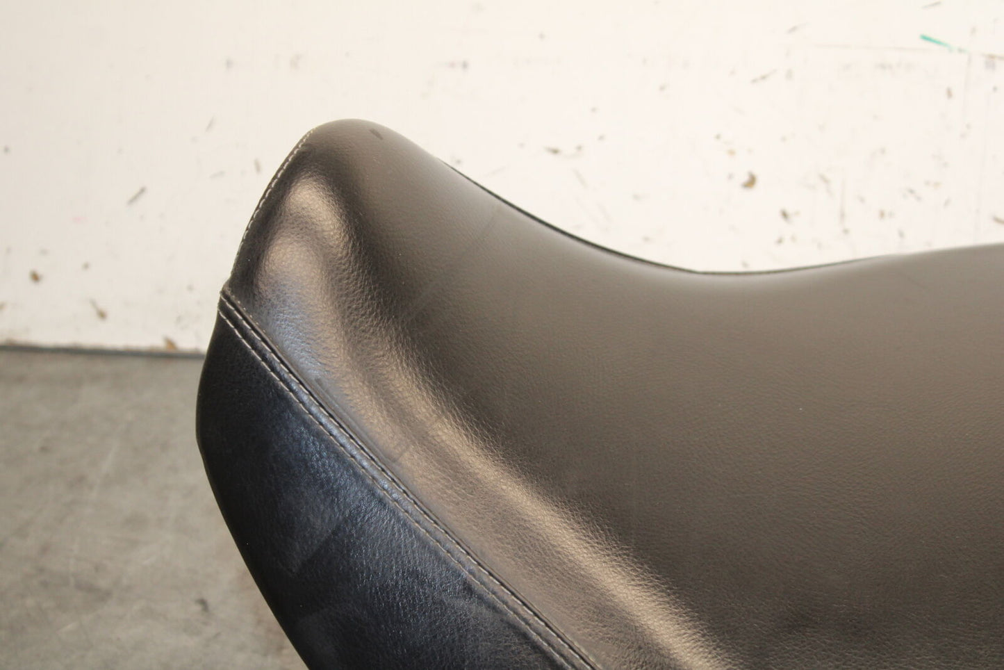 14-16 TRIUMPH AMERICA LT FRONT DRIVERS SEAT BB720