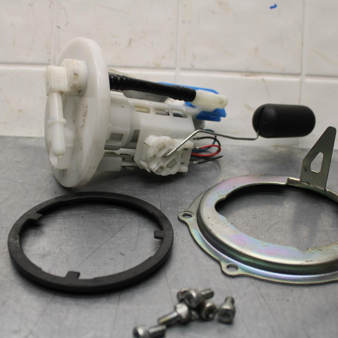 19-21 YAMAHA YZF R3 FUEL PUMP GAS PETROL SENDER UNIT BB588