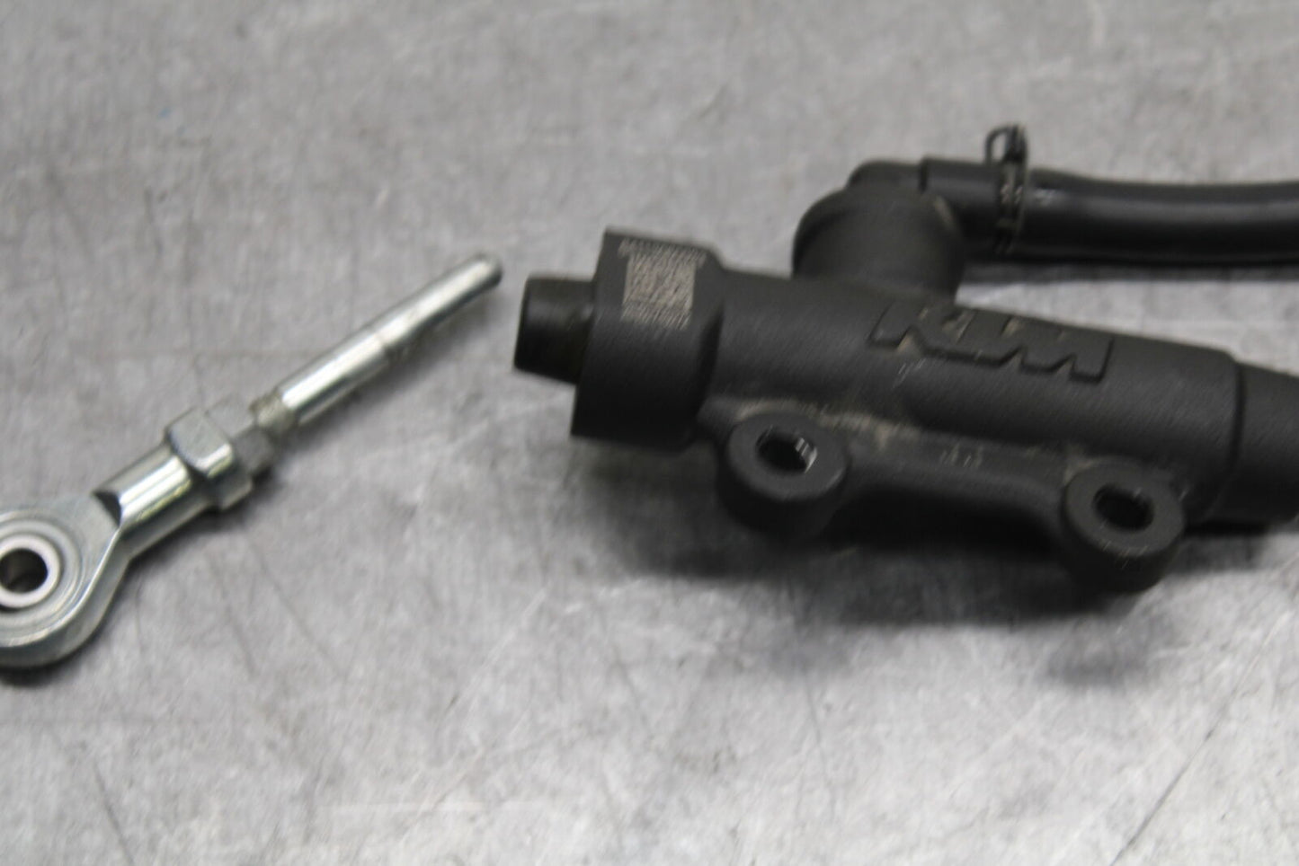 21-24 KTM 890 ADVENTURE R REAR BACK BRAKE MASTER CYLINDER W RESERVOIR BB723