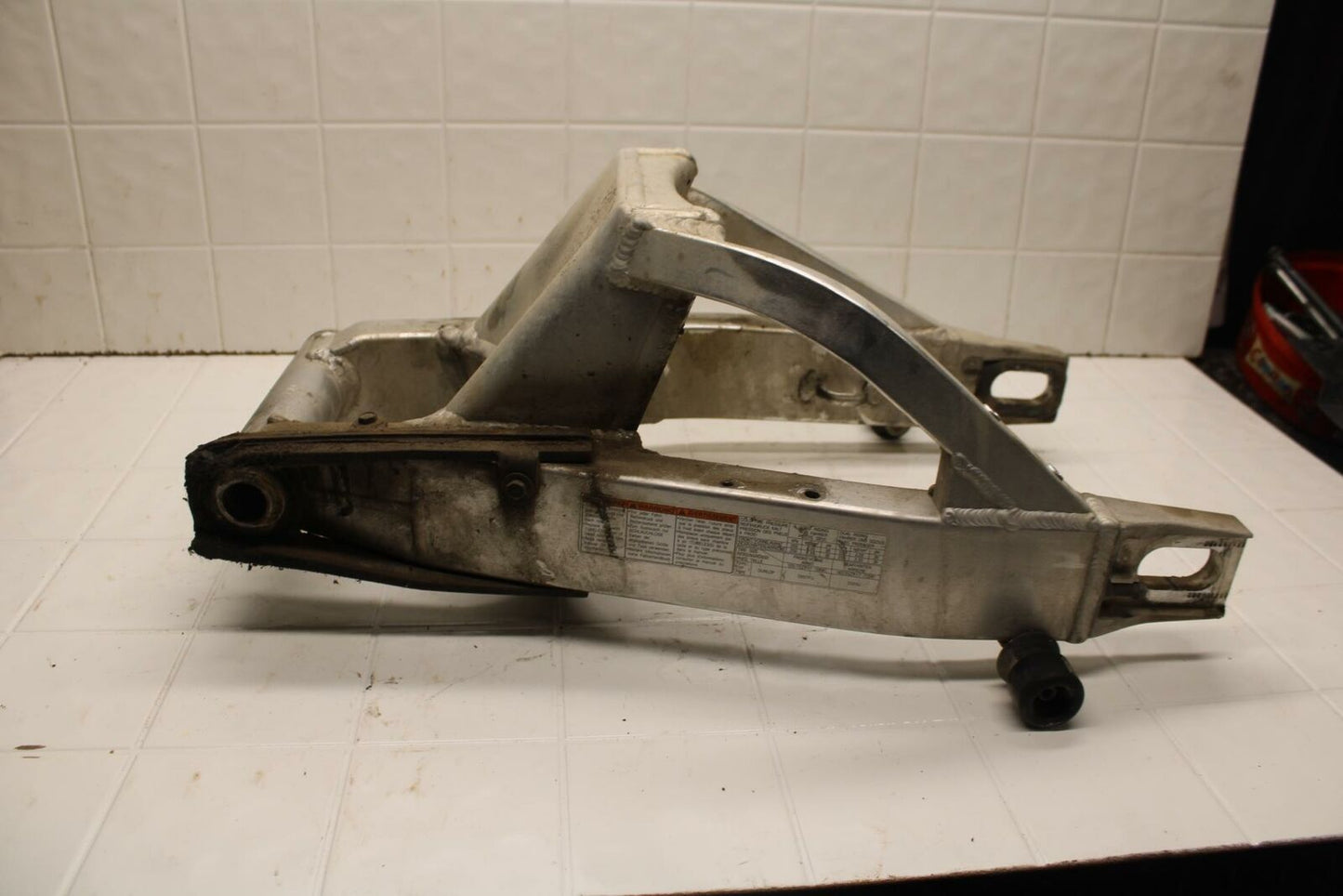 01-02 SUZUKI GSXR750 REAR SWINGARM BACK SUSPENSION SWING ARM BB402