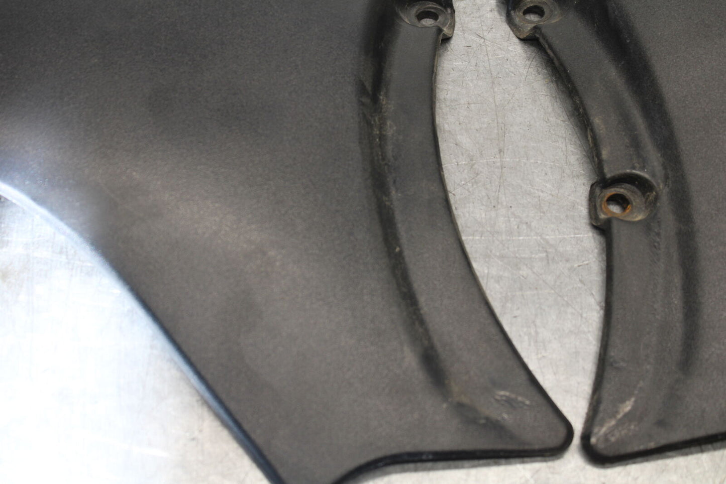 01-06 TRIUMPH TIGER 955I RIGHT LEFT FRONT SIDE SEAT PANELS TRIMS BB693
