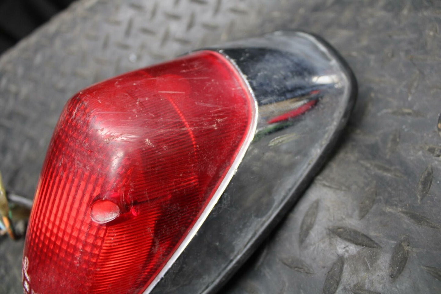 03-05 HONDA SHADOW CLASSIC 750 TAILLIGHT REAR TAIL BRAKE LIGHT BB229