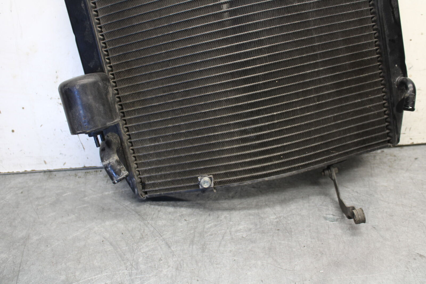 07-08 TRIUMPH DAYTONA 675 ENGINE RADIATOR MOTOR COOLER COOLING RADIATER BB685