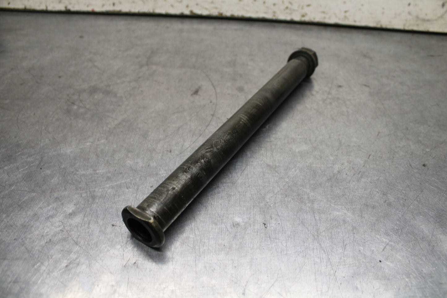 06-07 YAMAHA YZF R6 REAR AXLE BACK WHEEL RIM PIVOT BOLT AXEL BB742