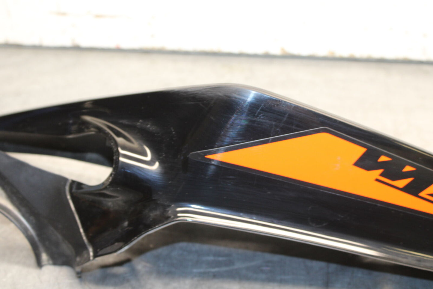 17-24 KTM 390 DUKE RIGHT REAR BACK TAIL FAIRING COWL SHROUD BB734