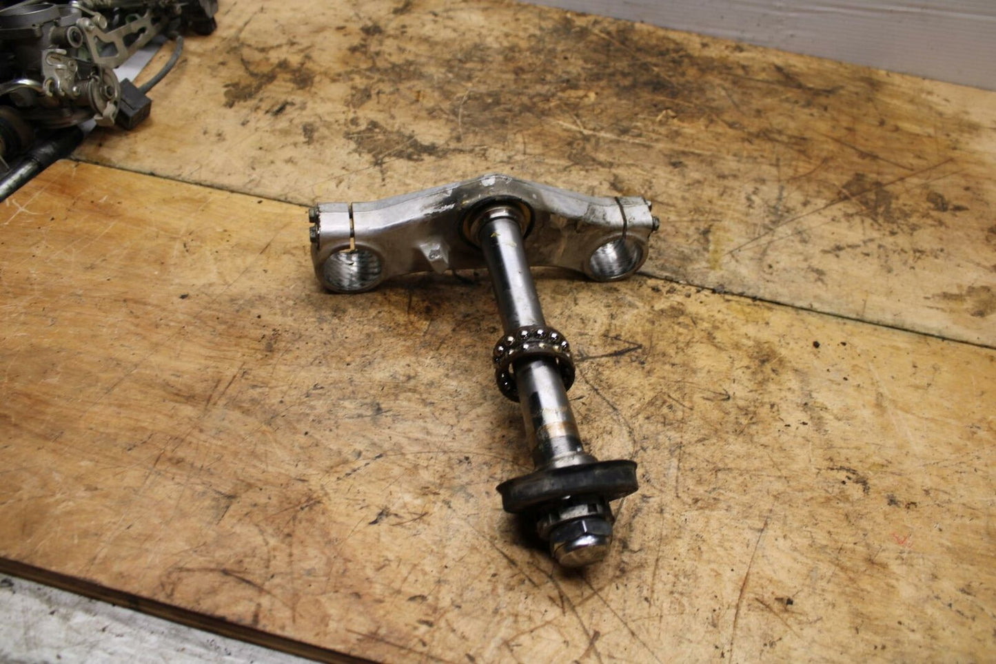 07-11 SUZUKI VSTROM 650 FRONT FORKS CLAMP LOWER TRIPLE TREE STEM BB340