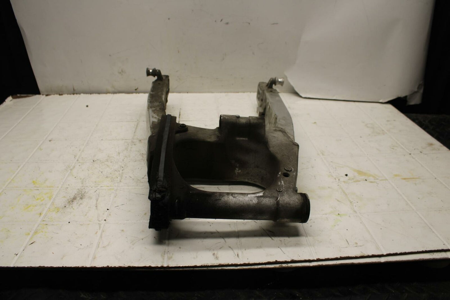 03-05 SUZUKI SV1000 REAR SWINGARM BACK SUSPENSION SWING ARM BB405