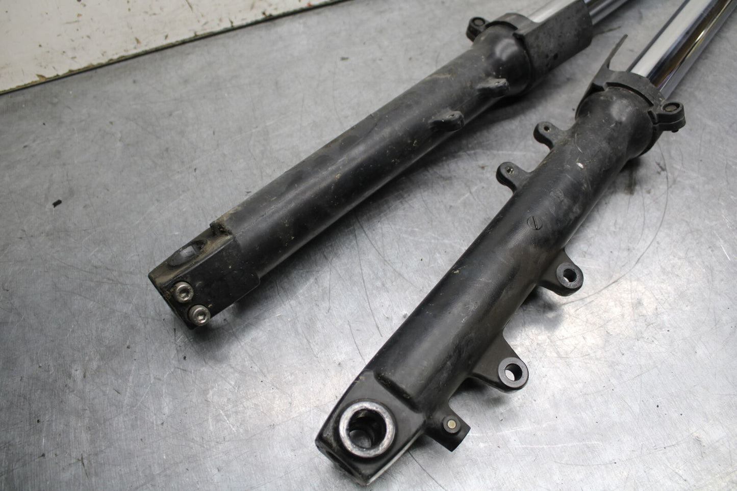03-04 TRIUMPH DAYTONA 600 FRONT FORKS SHOCK SUSPENSION SET PAIR BB745