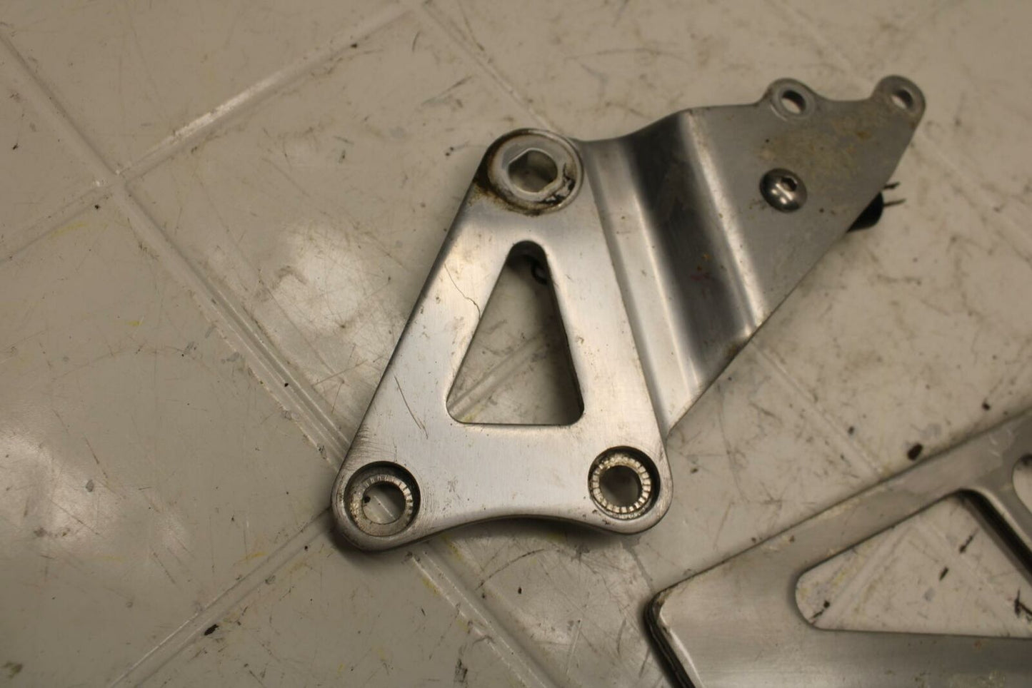 88 SUZUKI GSXR750 LEFT RIGHT REARSET REAR SET DRIVER PEG BRACKETS MOUNTS BB18