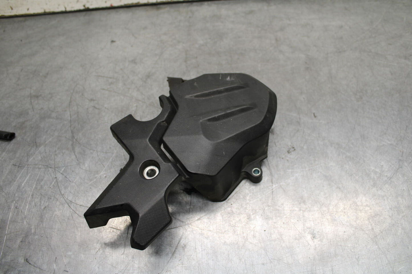 19-22 KAWASAKI Z400 ENGINE SPROCKET COVER BB738