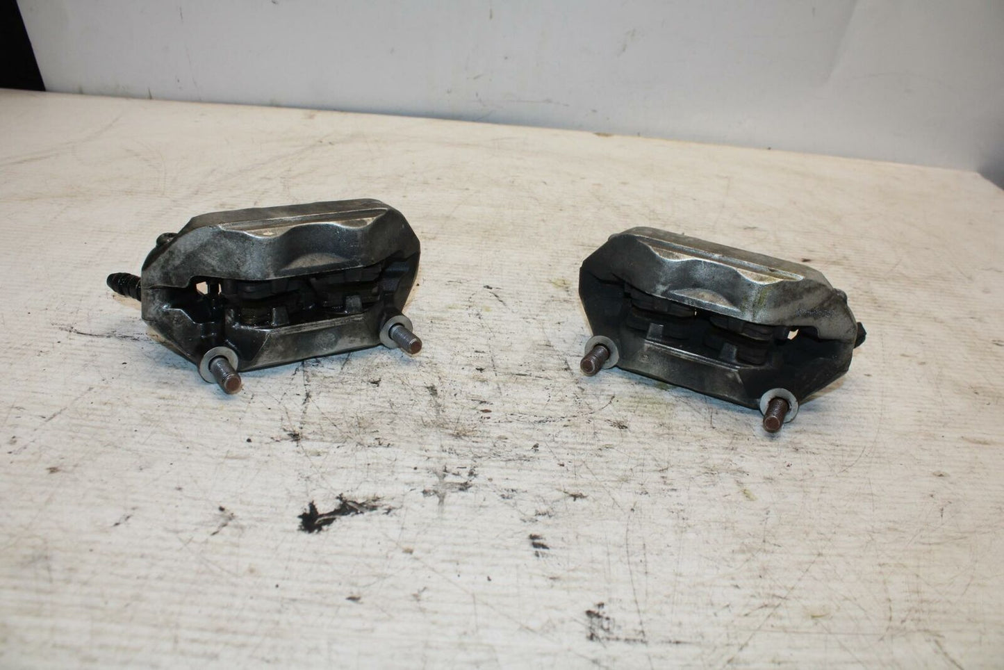 08-11 TRIUMPH SPEED TRIPLE RIGHT LEFT FRONT BRAKE CALIPER SET PAIR BB366