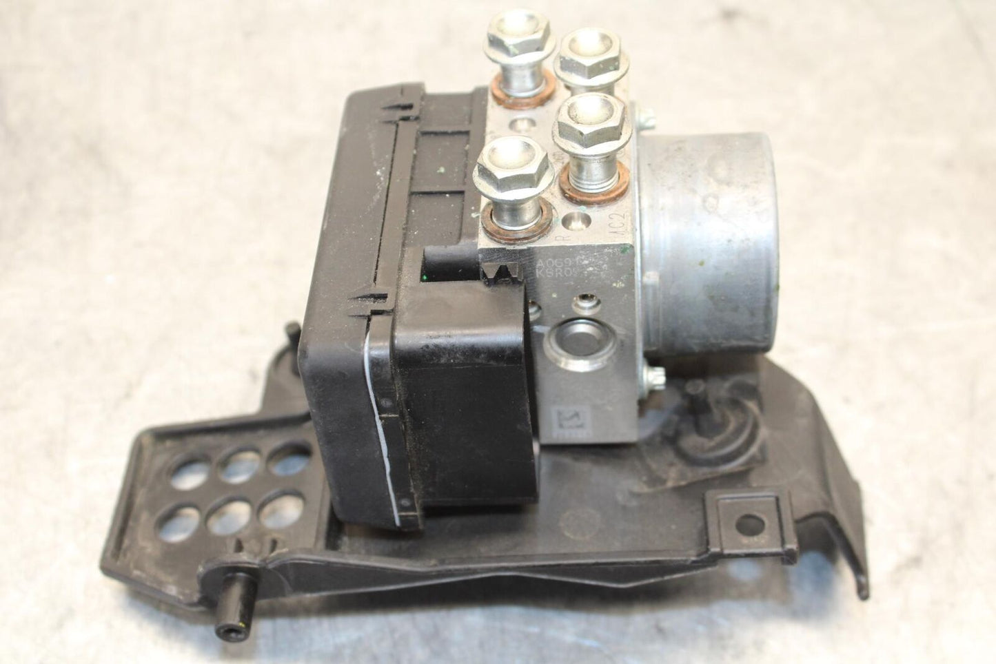 2016 Aprilia Tuono V4 1100 RR ABS ABS PUMP UNIT MODULE B044760 BB53