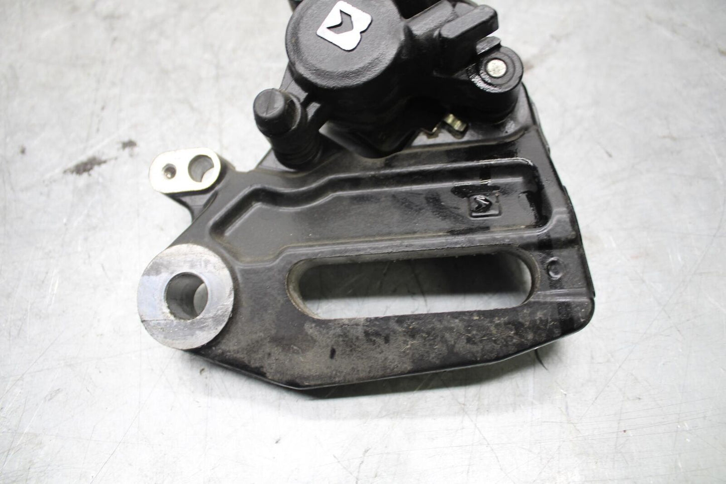 22-23 HUSQVARNA SVARTPILEN 401 REAR BACK BRAKE CALIPER W MOUNT BRACKET BB541
