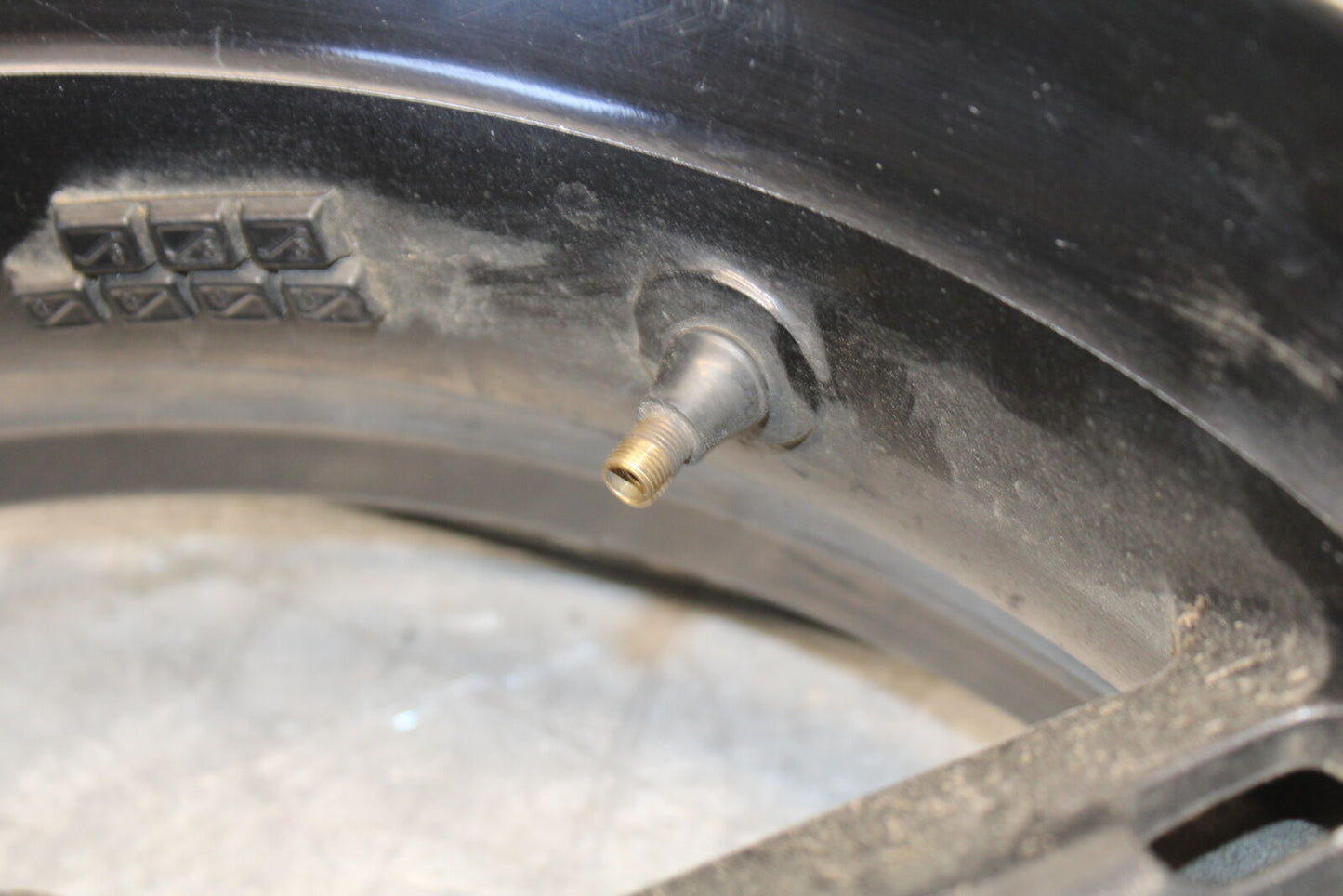 04-05 SUZUKI GSXR600 REAR WHEEL RIM BB658