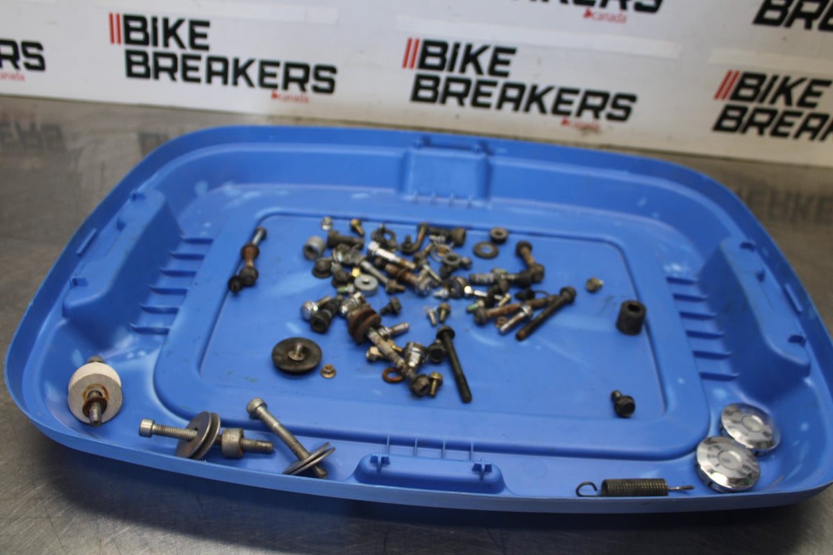 95 HONDA SHADOW 1100 MOUNTING BOLTS HARDWARE SCREWS BB885