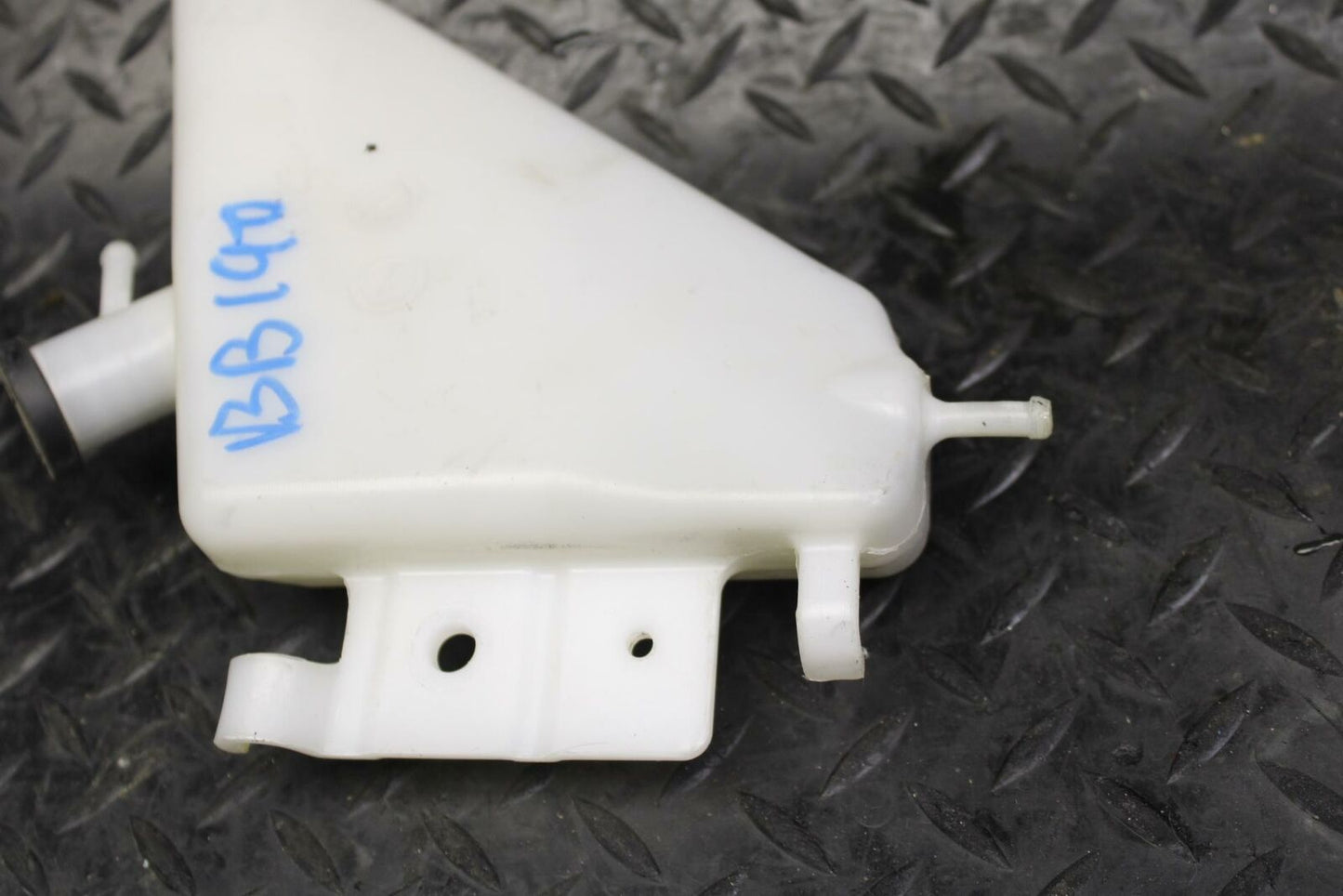 10 SUZUKI GSXR750 COOLANT WATER TANK RESERVOIR BOTTLE bb190