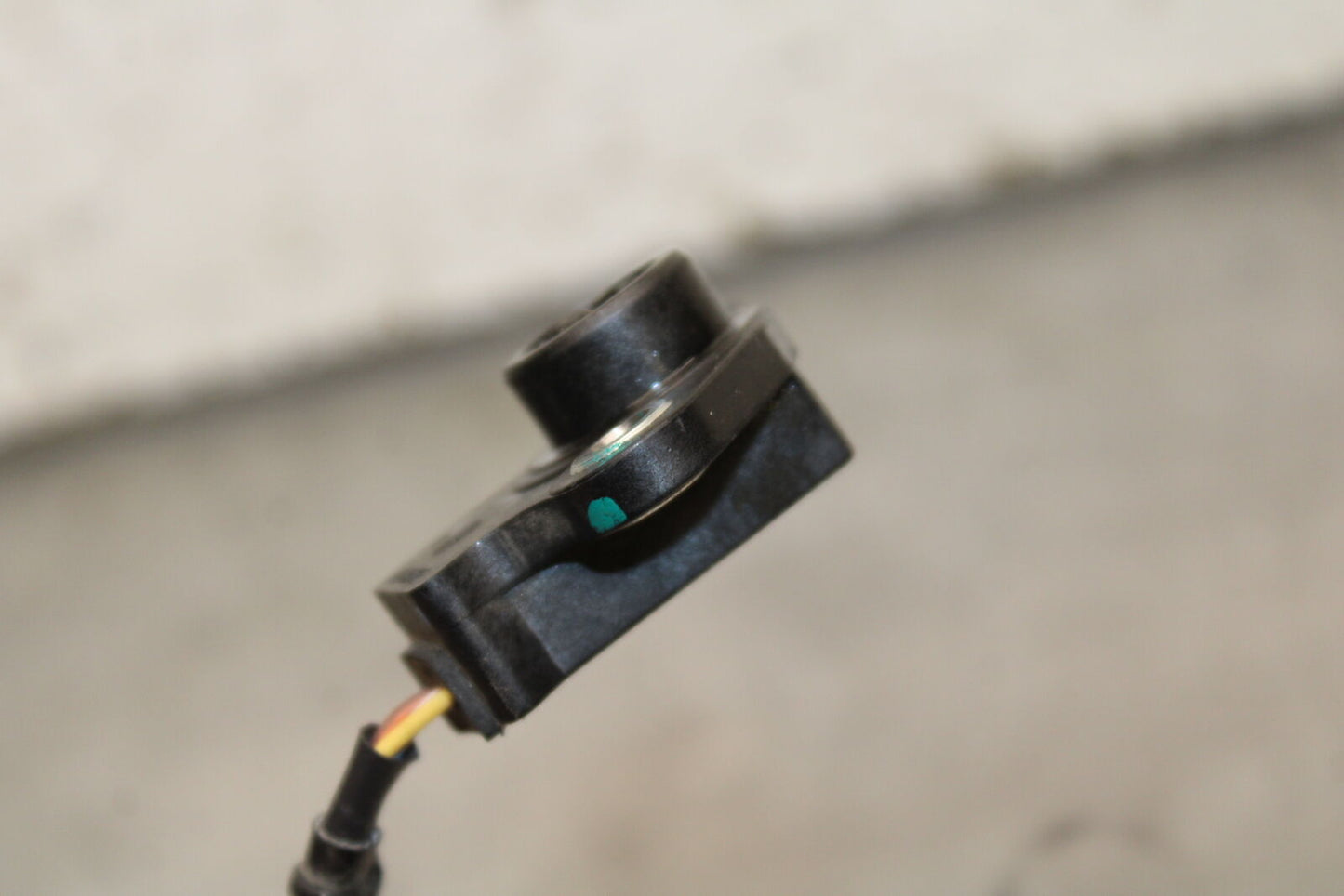 17-24 KTM 390 DUKE ENGINE MOTOR GEAR POSTION SENSOR BB734