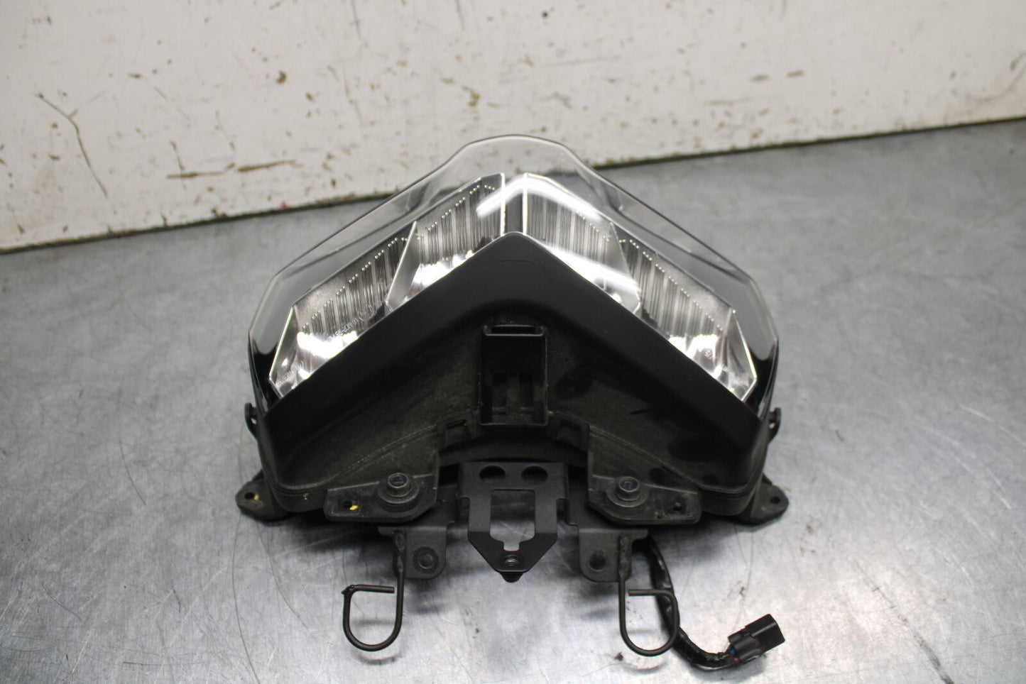 19-22 KAWASAKI Z400 FRONT HEADLIGHT HEAD LIGHT LAMP BB738