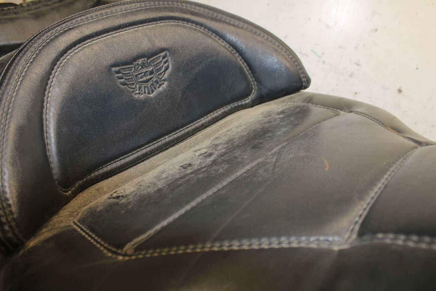 93-00 HONDA GOLDWING 1500 GL1500SE FRONT DRIVERS SEAT BB700