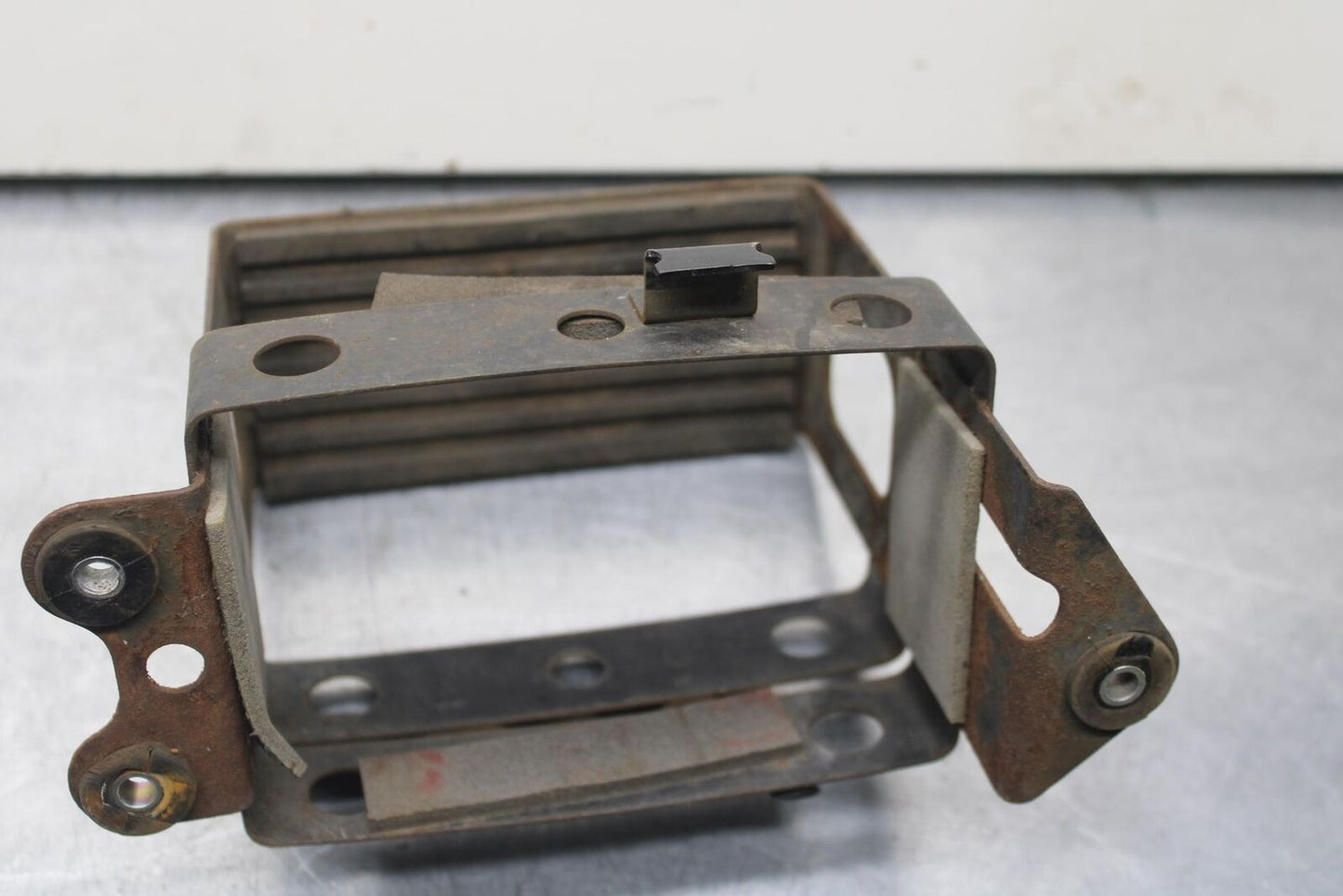 80-83 SUZUKI GS750E BATTERY BOX TRAY BB82