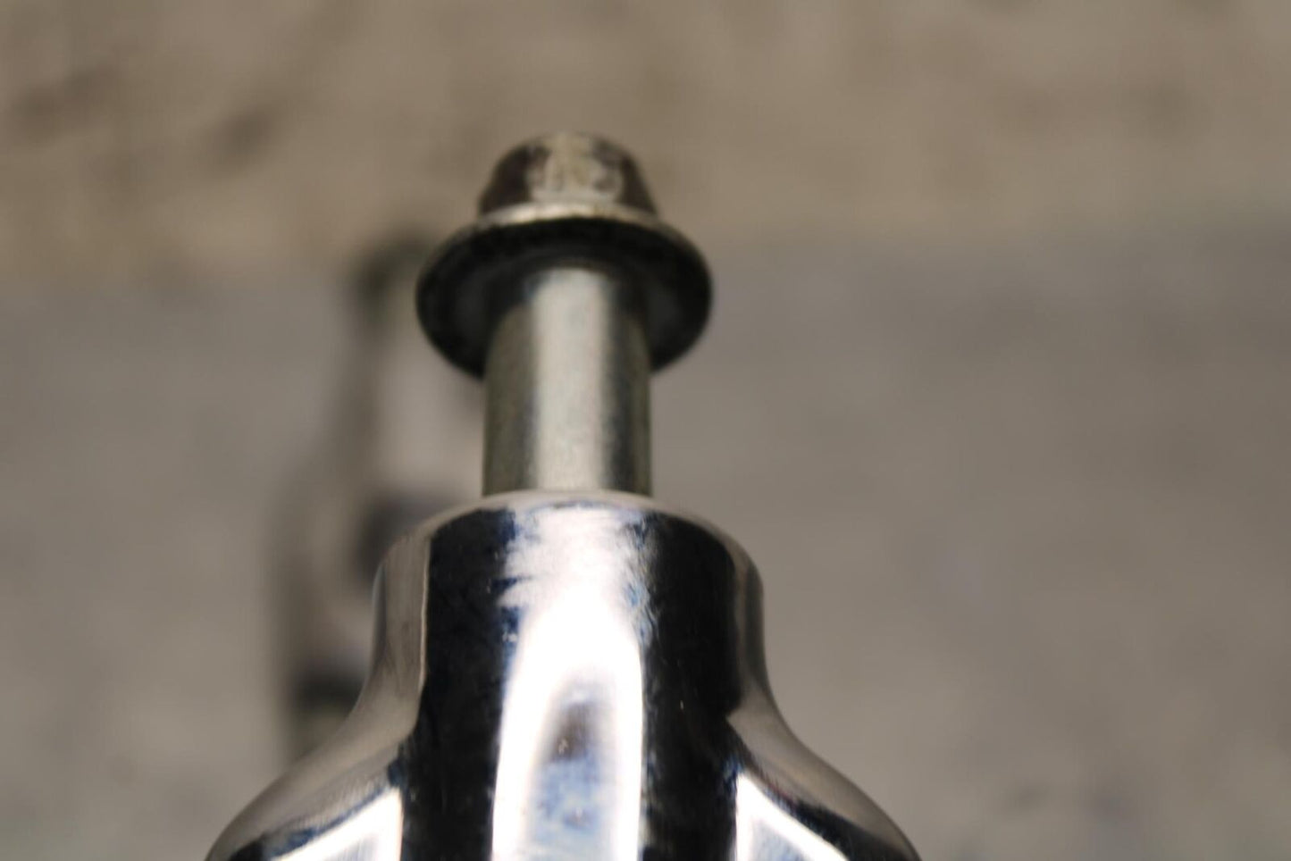 2004 Suzuki Intruder 1500 VL1500 HANDLEBAR RISERS BB573