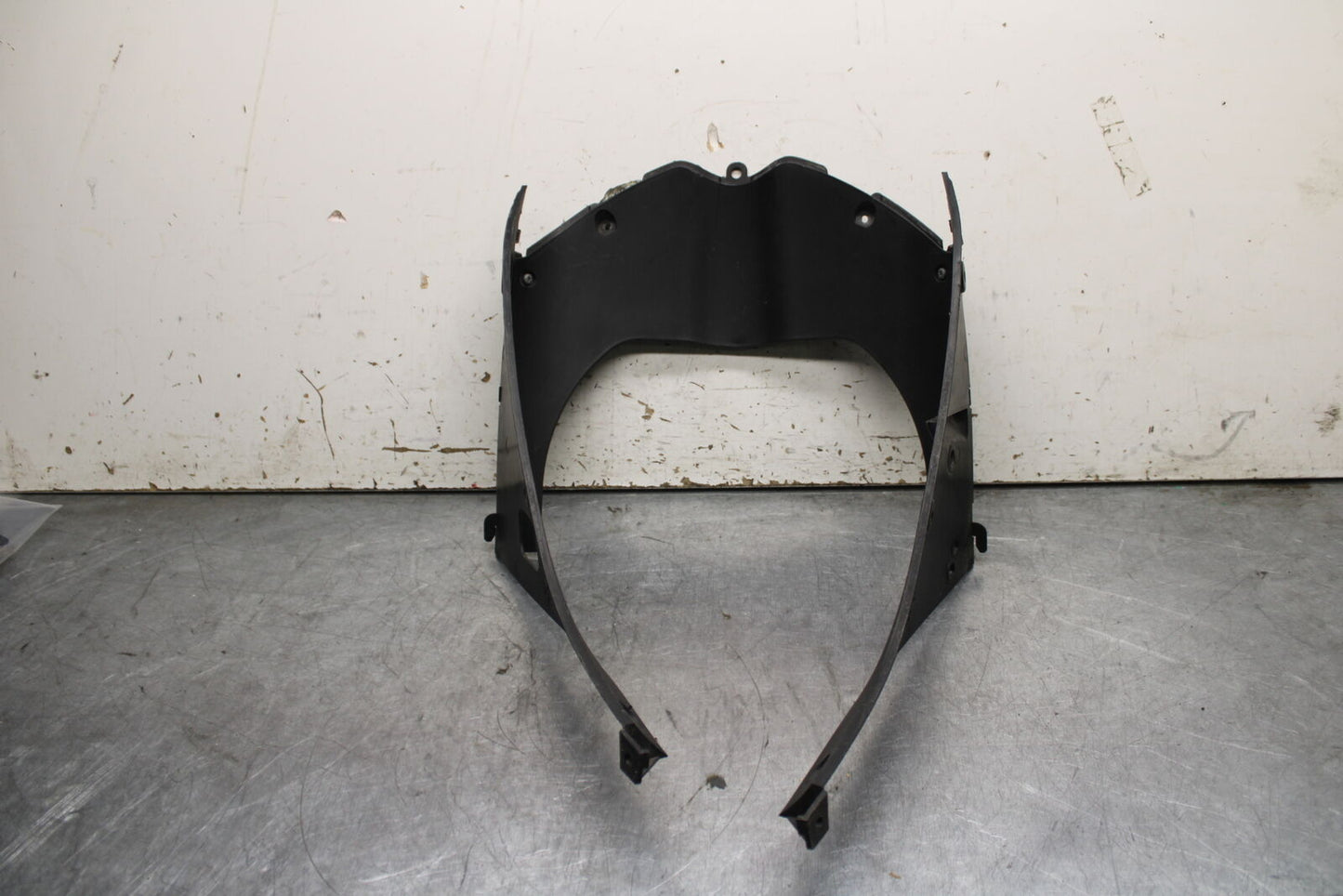 15-19 APRILIA RSV4 RF LOWER FRONT UPPER INNER HEADLIGHT COWL FAIRING BB611