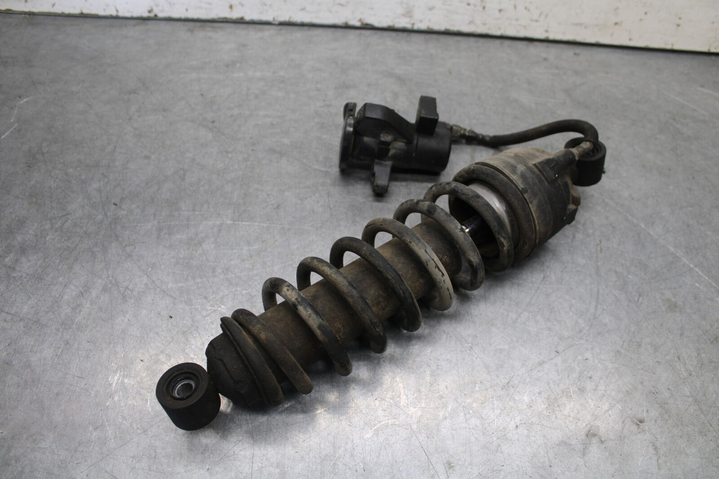 85-86 SUZUKI MADURA 1200 REAR BACK SHOCK ABSORBER BB691