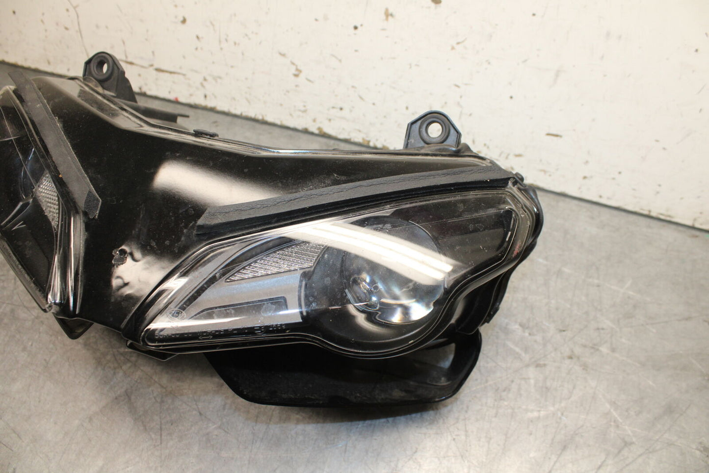 08-13 DUCATI 848 EVO FRONT HEADLIGHT HEAD LIGHT LAMP BB667