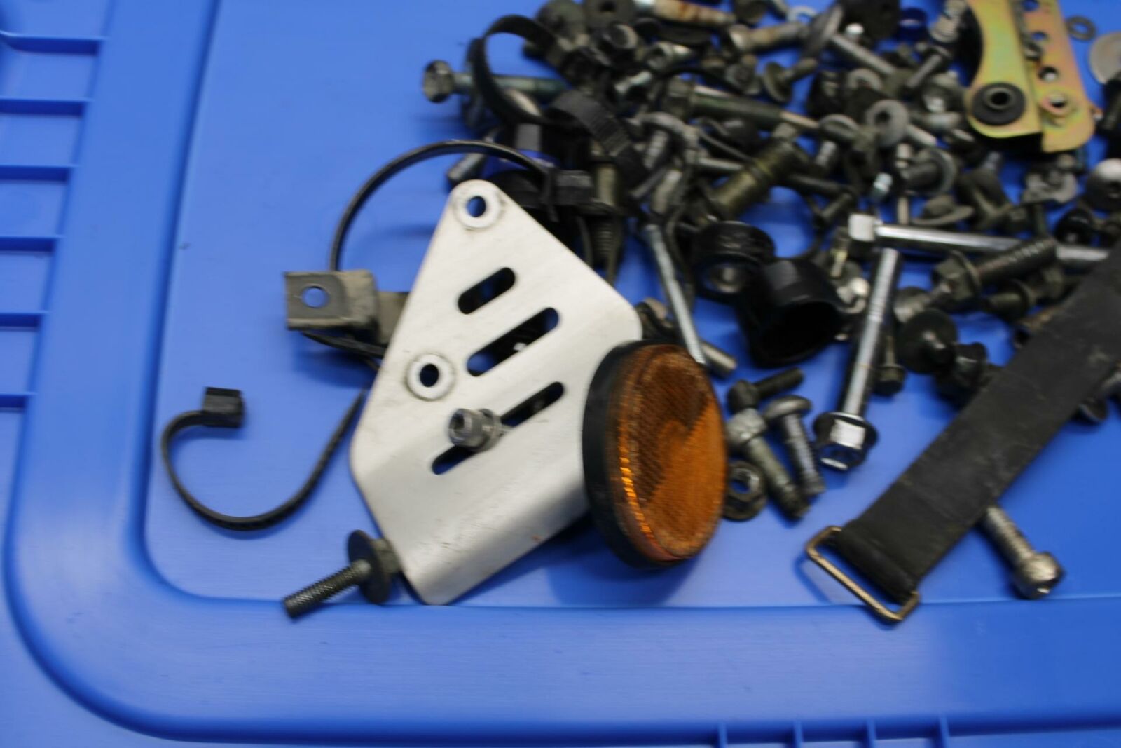 02-03 SUZUKI VSTROM 1000  BOLTS HARDWARE SCREWS BB331