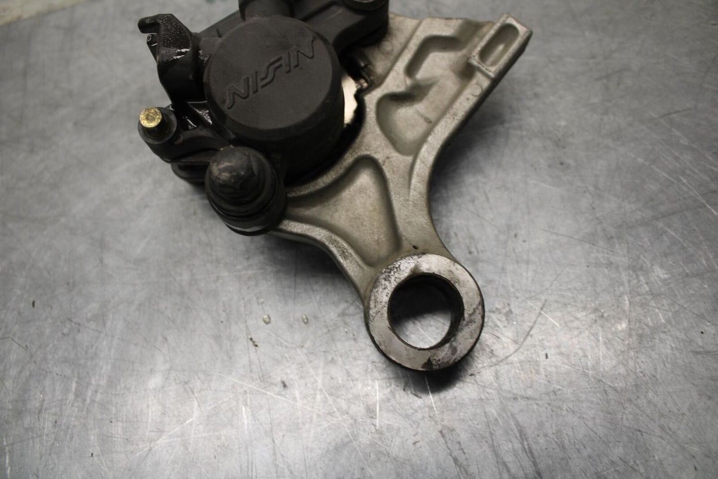05-06 HONDA CBR600RR REAR BACK BRAKE CALIPER W MOUNT BRACKET BB479