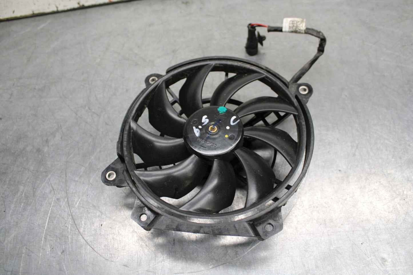 21-24 APRILIA TUONO 660 FACTORY ENGINE RADIATOR COOLING FAN BB733