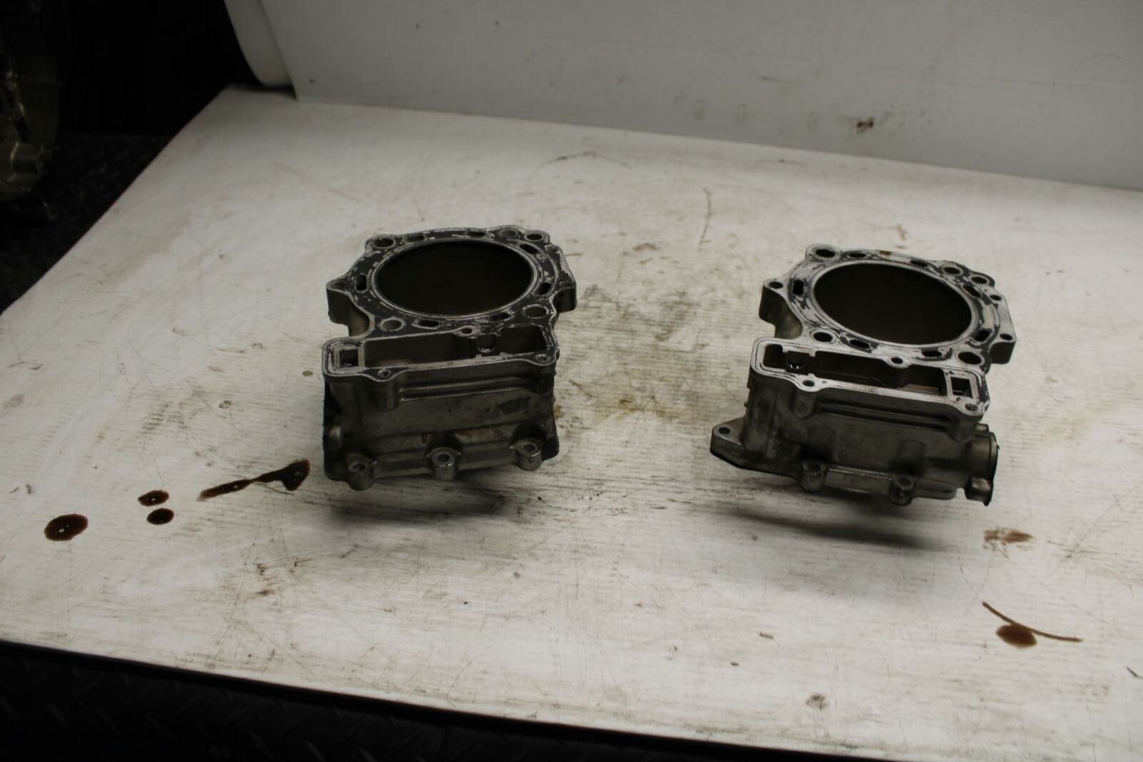 03-05 SUZUKI SV1000 ENGINE MOTOR PISTON CYLINDERS BLOCK JUG BB296