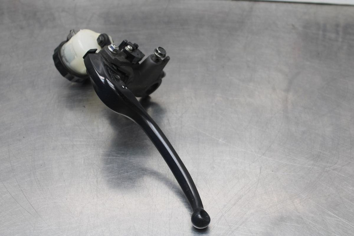 13-18 KAWASAKI NINJA ZX6R FRONT BRAKE MASTER CYLINDER w/ LEVER BB735